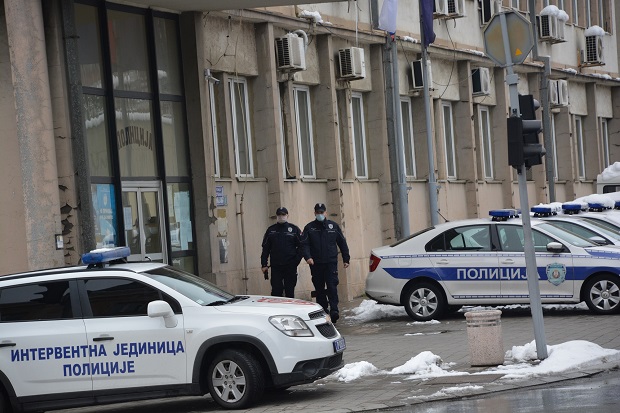 Ригорозна провера у Расинском округу: Полиција куца на свака врата, кривичне пријаве и због марихуане